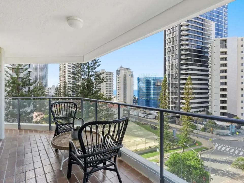 Baronnet Apartments Gold Coast Exterior foto