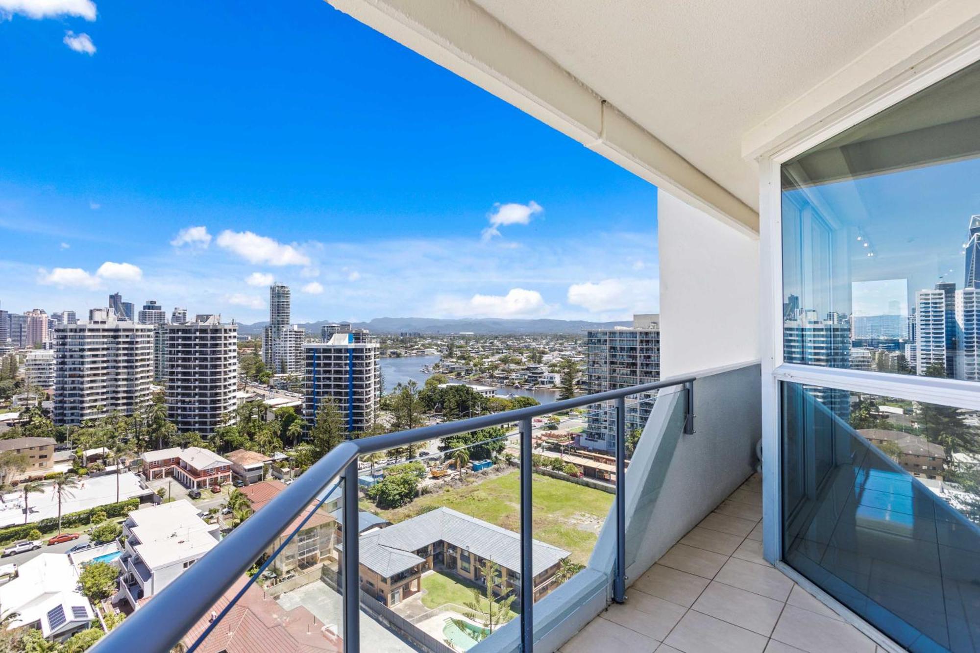 Baronnet Apartments Gold Coast Exterior foto